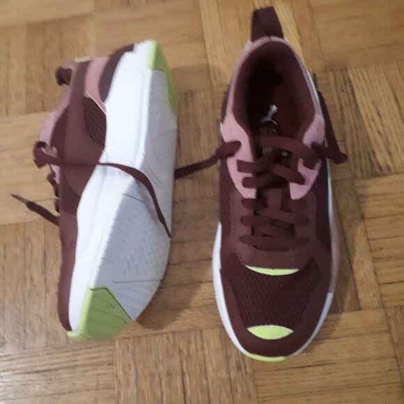 Puma Shoes - Size 6.5 - Picture 3 of 3